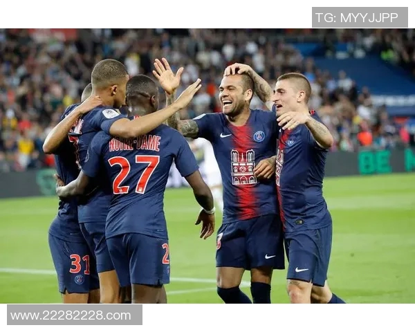 巴黎圣日耳曼召开球队全员会议,法甲冠军聚焦转会市场 巴黎圣日耳曼召开球队全员会议,法甲冠军聚焦转会市场