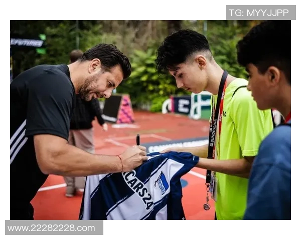 柏林赫塔主场告负,球迷情绪低迷皆因失球不断 柏林赫塔主场告负,球迷情绪低迷皆因失球不断