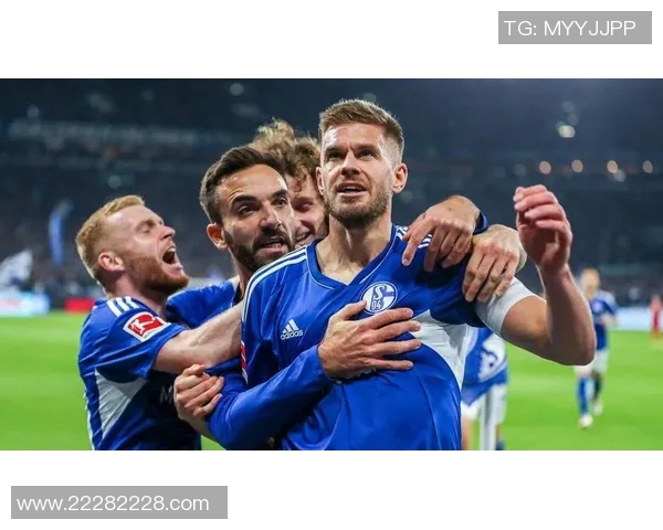 沙尔克04陷入降级泥潭,德甲生存危机愈发严峻 沙尔克04陷入降级泥潭,德甲生存危机愈发严峻