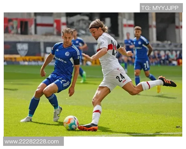 沙尔克04惨败德甲危机加剧:风雨中的沙尔克04能否再起? 沙尔克04惨败德甲危机加剧:风雨中的沙尔克04能否再起?